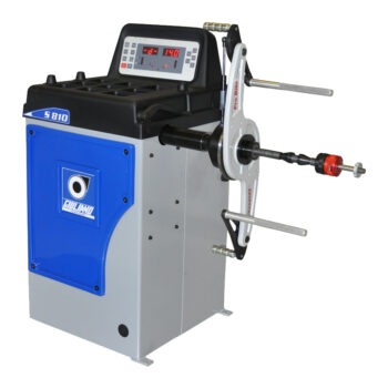 Digital electronic wheel balancer with led display for motorcycle wheels